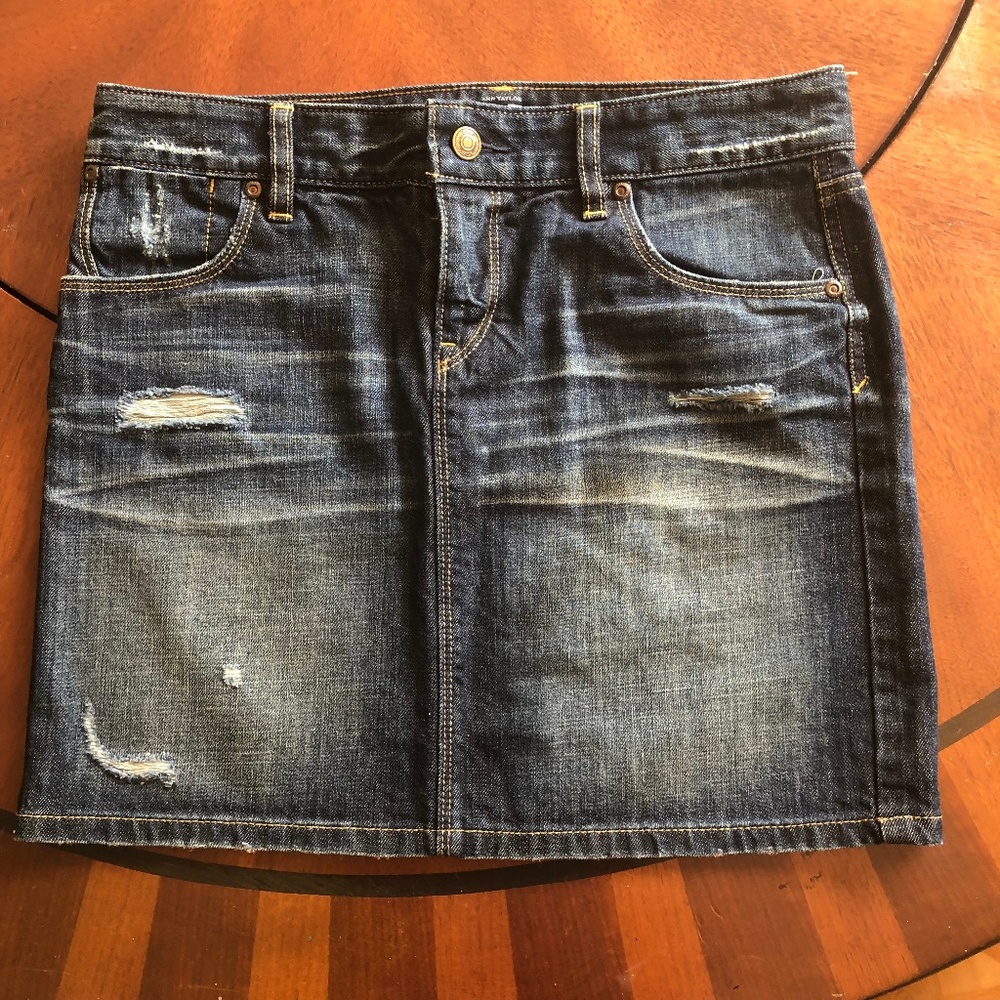 LOFT Distressed Denim Mini Skirt Size 2 NWOT